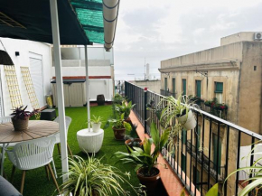 Àtico con gran terraza y vistas al mar